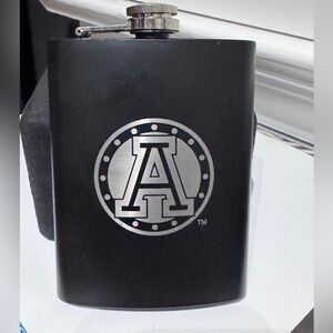🏈 Game Day Ready Black Stainless Steel 8oz Flask – Perfect for Argos Fans! 🏈
